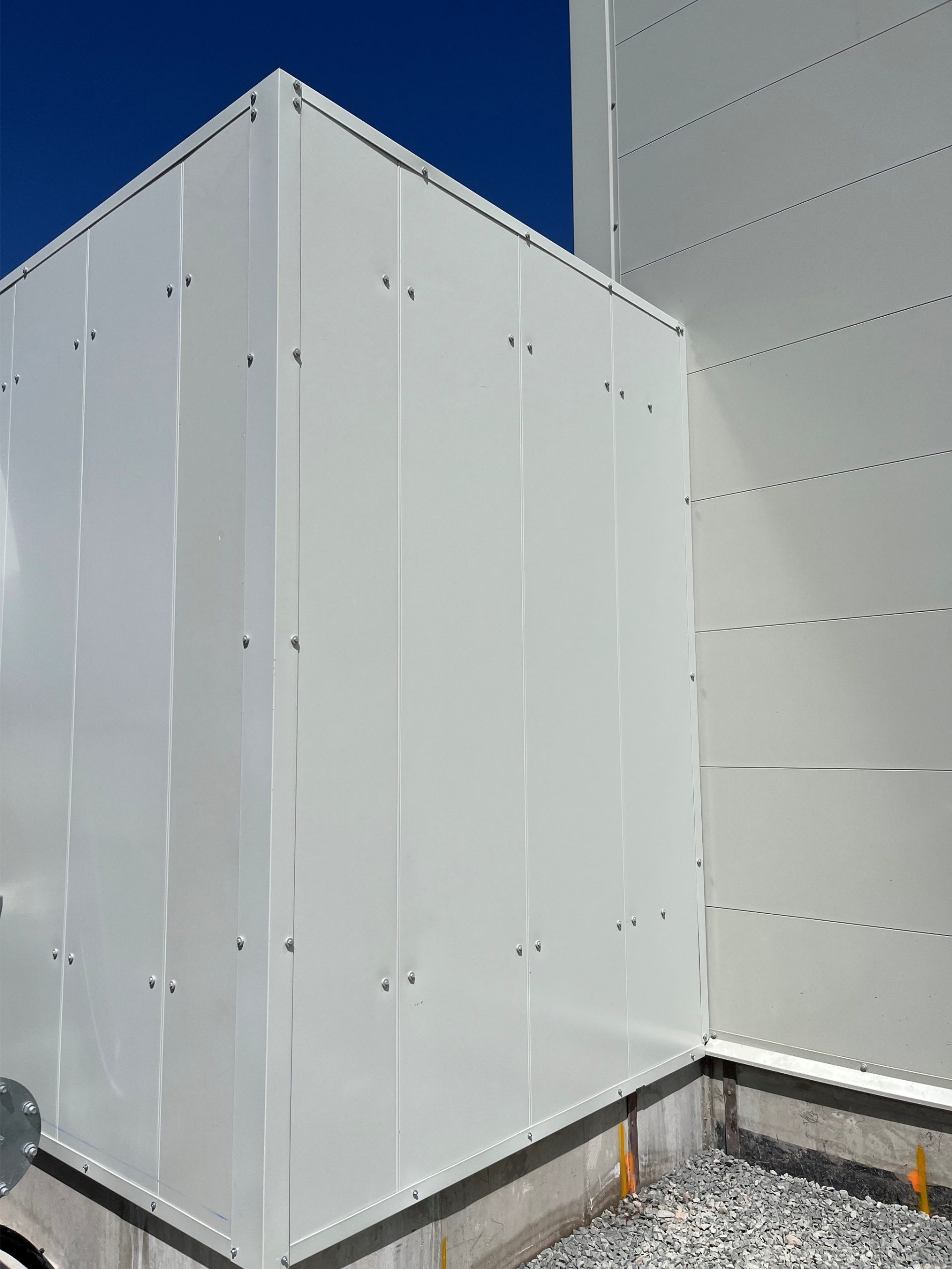 External acoustic barrier
